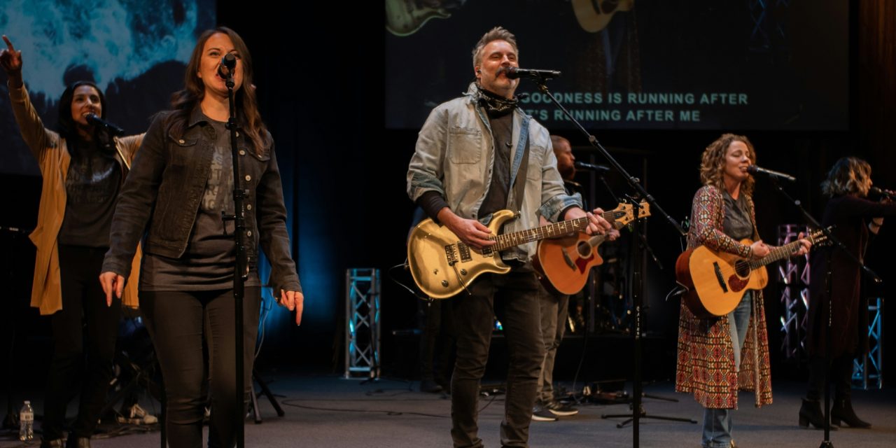 Cultural Relevance in Modern Worship: Bridging Faith and Today’s Sound