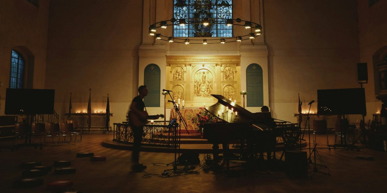 The Art of Sound: Crafting Emotion Through Acoustic Worship