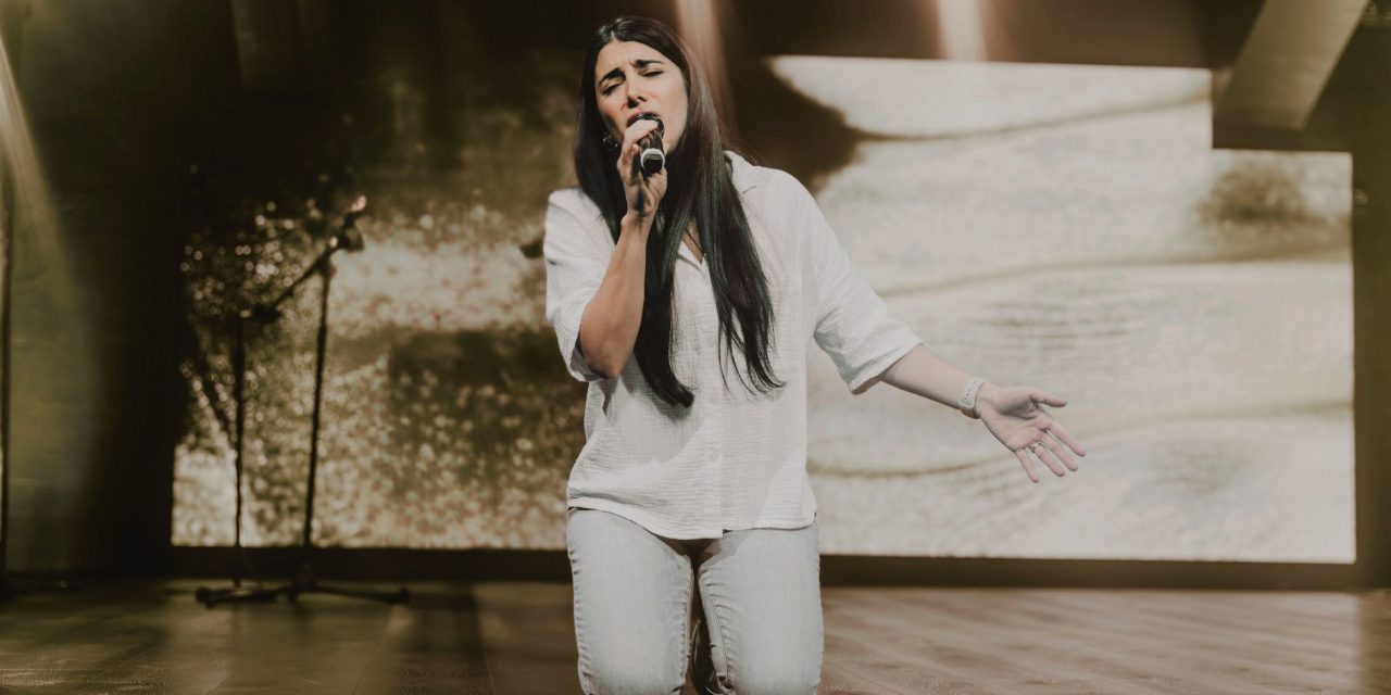 What Makes a Great Testimony Song? Five Characteristics That Set Them Apart