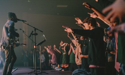 Acoustic Worship Nights: Choosing the Perfect Venue for Meaningful Connection 