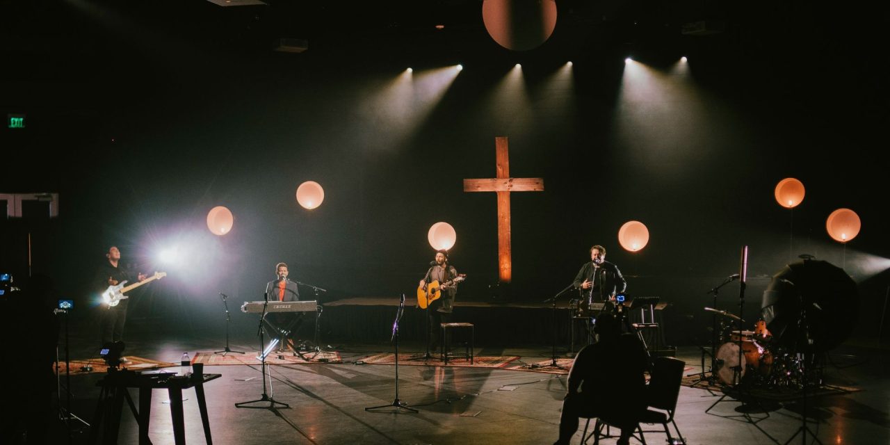 From Rehearsal to Revival: Preparing Your Worship Team for an Acoustic Night 